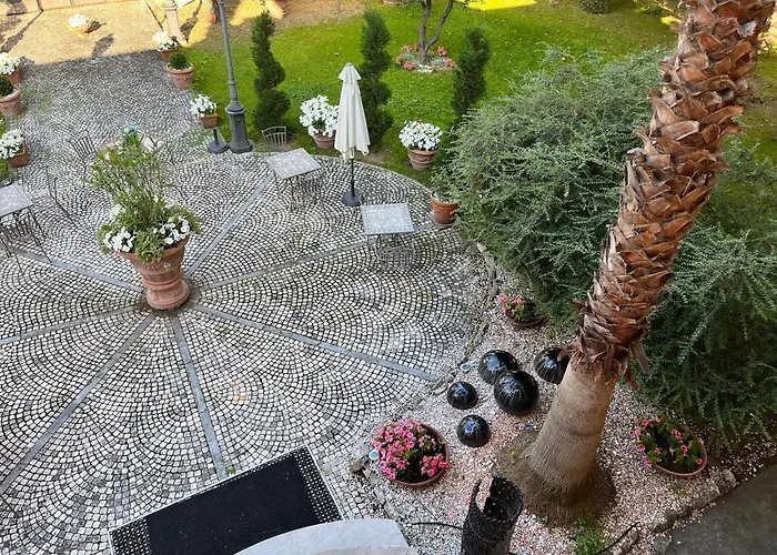 Mirosa Bed & Breakfast 4*