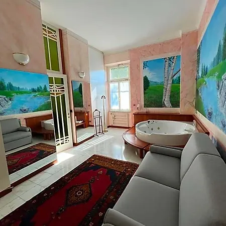Couette-café Mirosa 4*